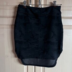 Lululemon Athletica Black High-Low Skirt